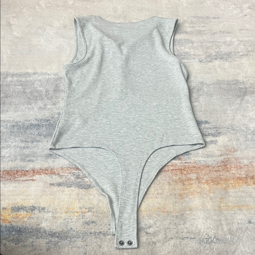 (022)American Eagle Outfitters Gray Sleeveless Bodysuit - Picture 5 of 5